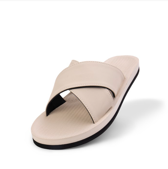 Women's ESSNTLS Cross