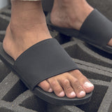 Men's ESSNTLS Slide Black