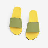 Women's ESSNTLS Slide Honey & Olive